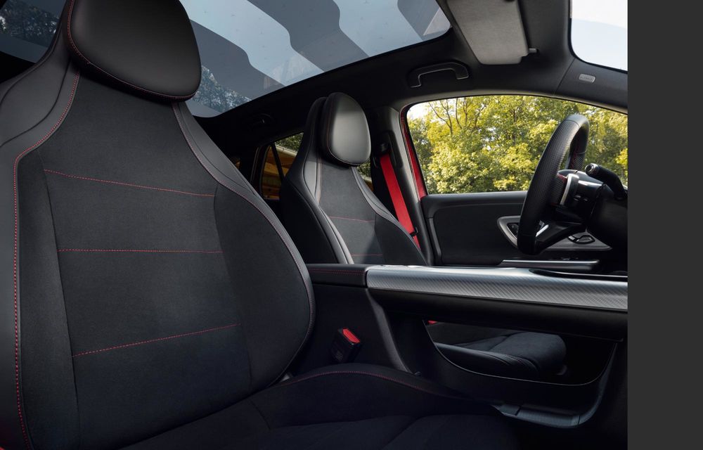 Noul Mercedes-Benz GLA: în premieră, 3 versiuni electrice - Poza 37 Noul Mercedes-Benz GLA: în premieră, 3 versiuni electrice - Poza 37