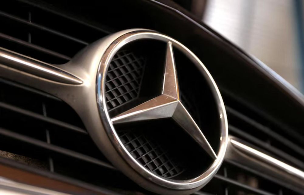 Mercedes-Benz recheamă peste 310.000 de modele în SUA din cauza unui defect care poate dezactiva frâna de parcare - Poza 1 Mercedes-Benz recheamă peste 310.000 de modele în SUA din cauza unui defect care poate dezactiva frâna de parcare - Poza 1