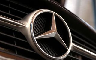 Mercedes-Benz recheamă peste 310.000 de modele în SUA din cauza unui defect care poate dezactiva frâna de parcare