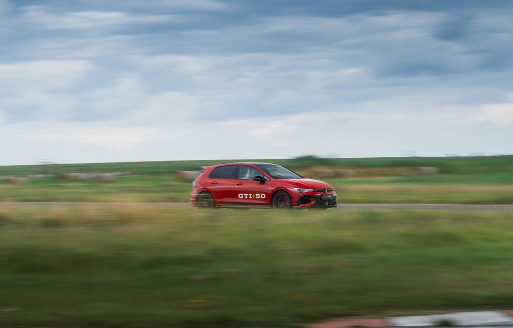 REPORTAJ: 50 de ani de GTI: experiență pe circuit cu cel mai puternic Golf GTI construit vreodată - Poza 2