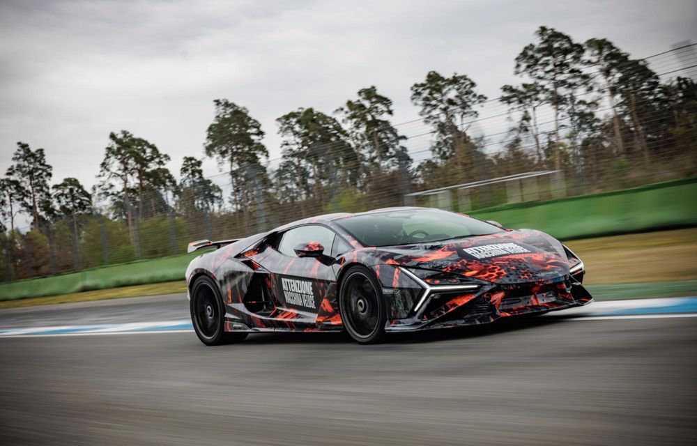 Primele imagini cu noul Lamborghini Revuelto SV: record pe Hockenheimring - Poza 2 Primele imagini cu noul Lamborghini Revuelto SV: record pe Hockenheimring - Poza 2