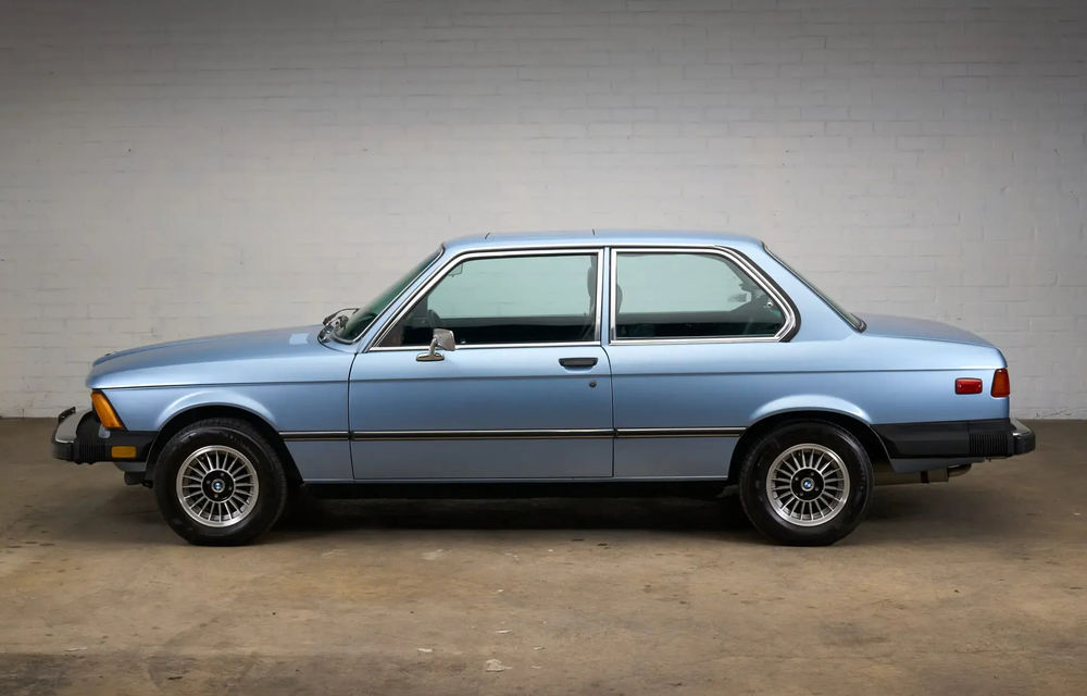 Nu se mai fac ca pe vremuri. Un BMW Seria 3 din '77 cu 14.500 km la bord a fost scos la vânzare - Poza 3 Nu se mai fac ca pe vremuri. Un BMW Seria 3 din '77 cu 14.500 km la bord a fost scos la vânzare - Poza 3