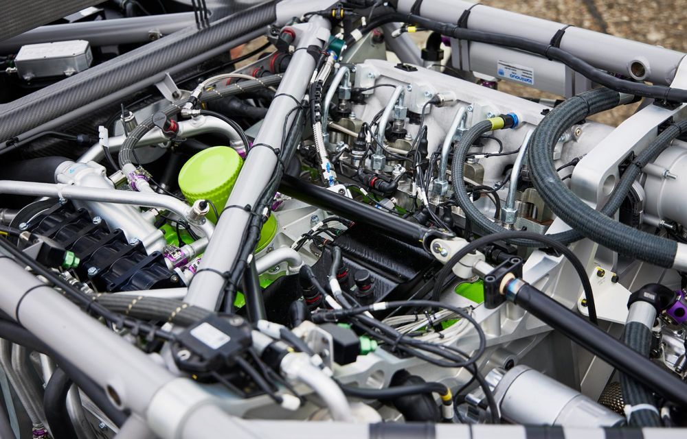 JCB Hydromax, alimentat cu hidrogen, a stabilit un nou record de viteză pe uscat: 654 km/h - Poza 3