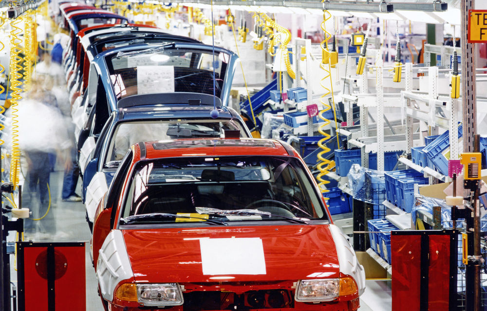 Opel marchează 35 de ani de la debutul primei generații Astra. Cel mai vândut Opel din istorie - Poza 12 Opel marchează 35 de ani de la debutul primei generații Astra. Cel mai vândut Opel din istorie - Poza 12