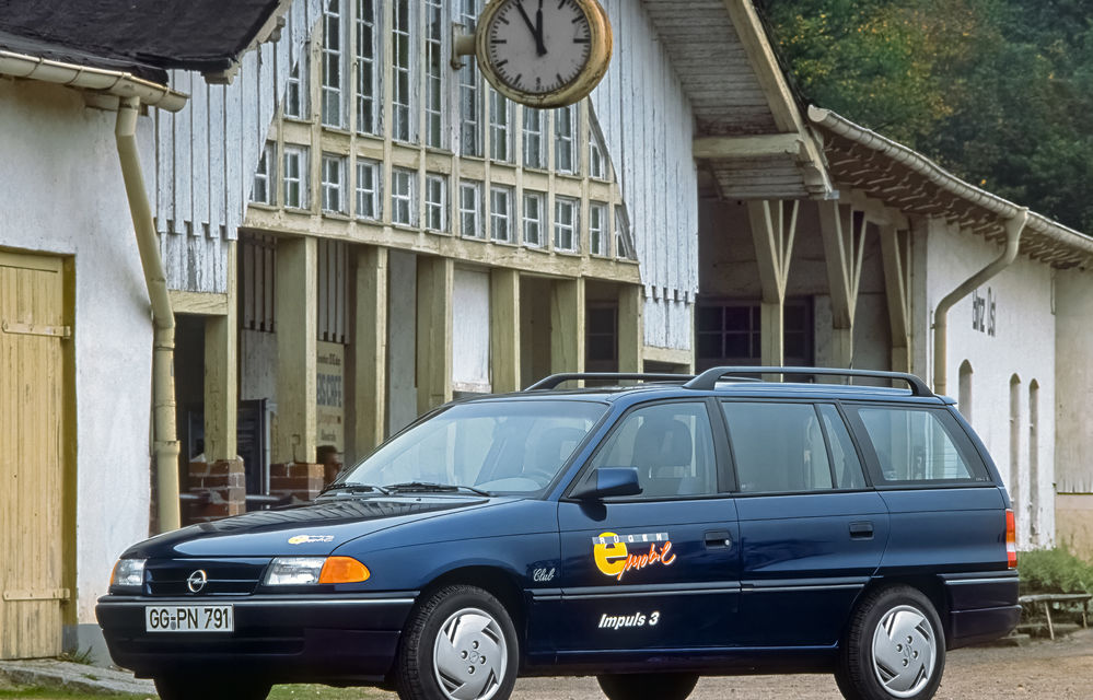 Opel marchează 35 de ani de la debutul primei generații Astra. Cel mai vândut Opel din istorie - Poza 6 Opel marchează 35 de ani de la debutul primei generații Astra. Cel mai vândut Opel din istorie - Poza 6