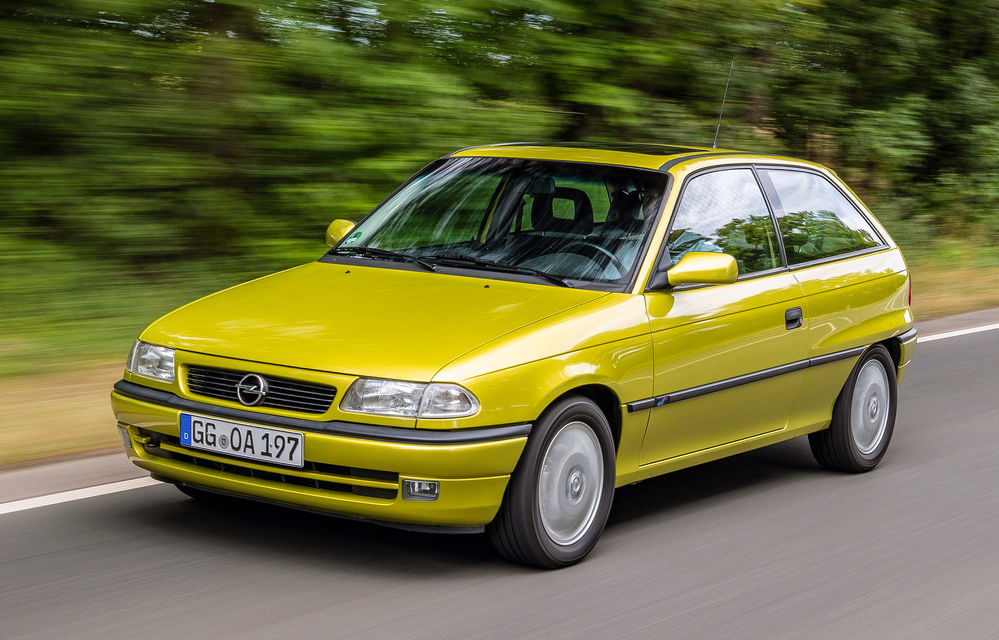 Opel marchează 35 de ani de la debutul primei generații Astra. Cel mai vândut Opel din istorie - Poza 3 Opel marchează 35 de ani de la debutul primei generații Astra. Cel mai vândut Opel din istorie - Poza 3
