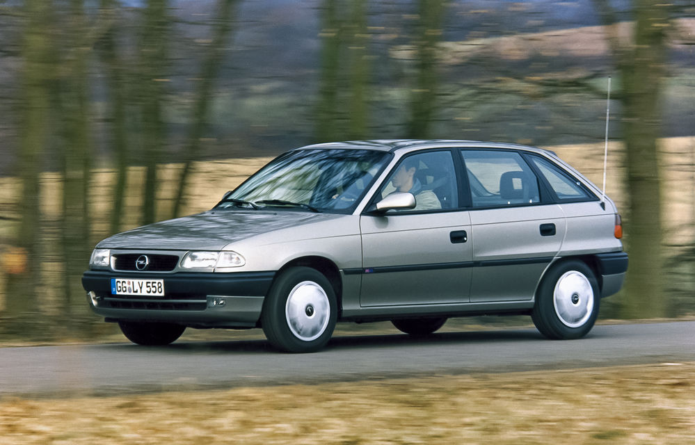 Opel marchează 35 de ani de la debutul primei generații Astra. Cel mai vândut Opel din istorie - Poza 5 Opel marchează 35 de ani de la debutul primei generații Astra. Cel mai vândut Opel din istorie - Poza 5