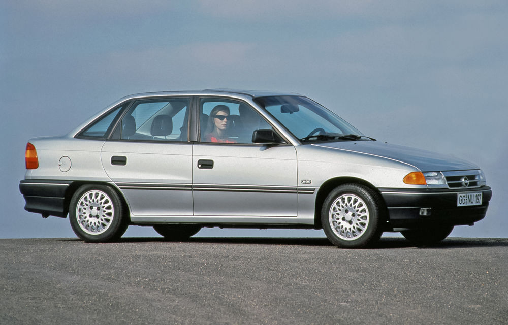 Opel marchează 35 de ani de la debutul primei generații Astra. Cel mai vândut Opel din istorie - Poza 7 Opel marchează 35 de ani de la debutul primei generații Astra. Cel mai vândut Opel din istorie - Poza 7
