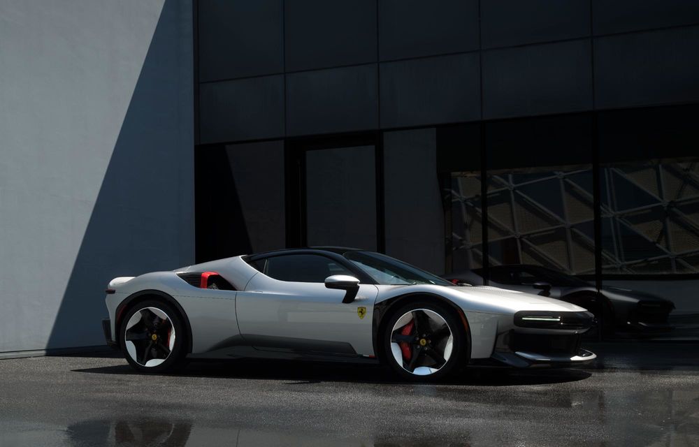 Noul Ferrari CZ26: exemplar unicat bazat pe SF90 Stradale - Poza 3 Noul Ferrari CZ26: exemplar unicat bazat pe SF90 Stradale - Poza 3