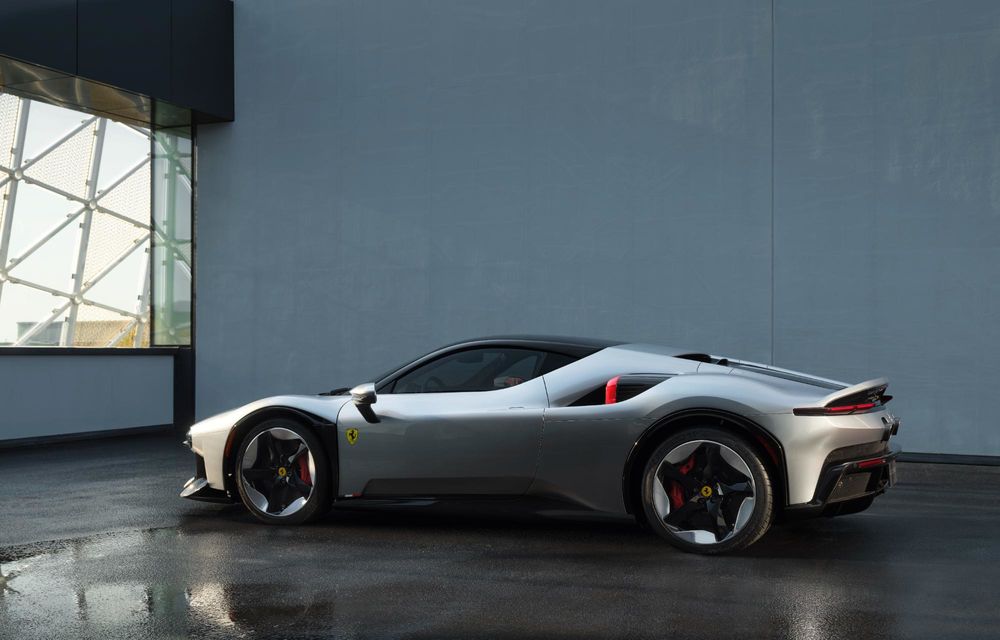 Noul Ferrari CZ26: exemplar unicat bazat pe SF90 Stradale - Poza 5 Noul Ferrari CZ26: exemplar unicat bazat pe SF90 Stradale - Poza 5