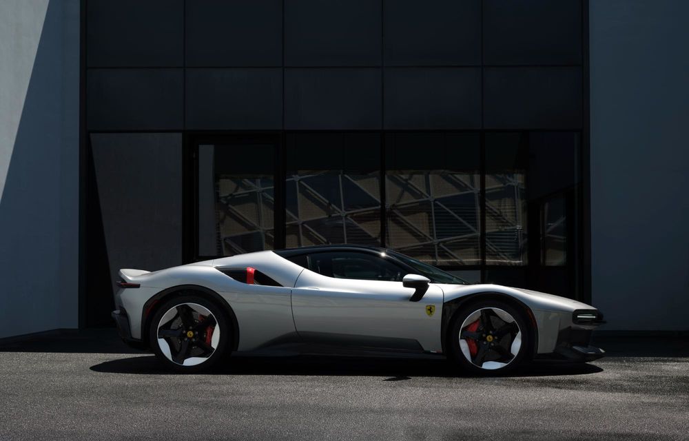 Noul Ferrari CZ26: exemplar unicat bazat pe SF90 Stradale - Poza 4 Noul Ferrari CZ26: exemplar unicat bazat pe SF90 Stradale - Poza 4