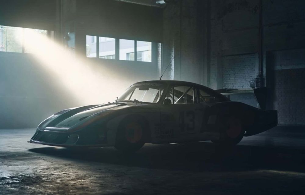 Porsche creează un 911 GT2 Flachbau RS: model unicat, omagiu pentru legendarul 935/78 „Moby Dick” - Poza 12 Porsche creează un 911 GT2 Flachbau RS: model unicat, omagiu pentru legendarul 935/78 „Moby Dick” - Poza 12