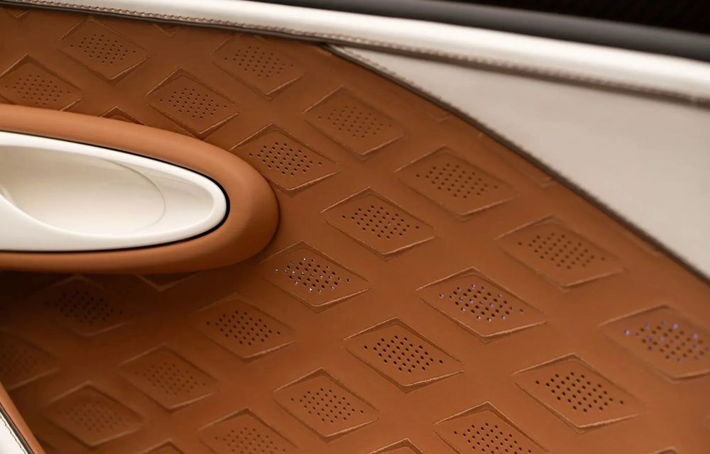 Două Bugatti unicat, reinterpretate de Mansory: Vincerò și Vivere debutează la Pebble Beach - Poza 29 Două Bugatti unicat, reinterpretate de Mansory: Vincerò și Vivere debutează la Pebble Beach - Poza 29