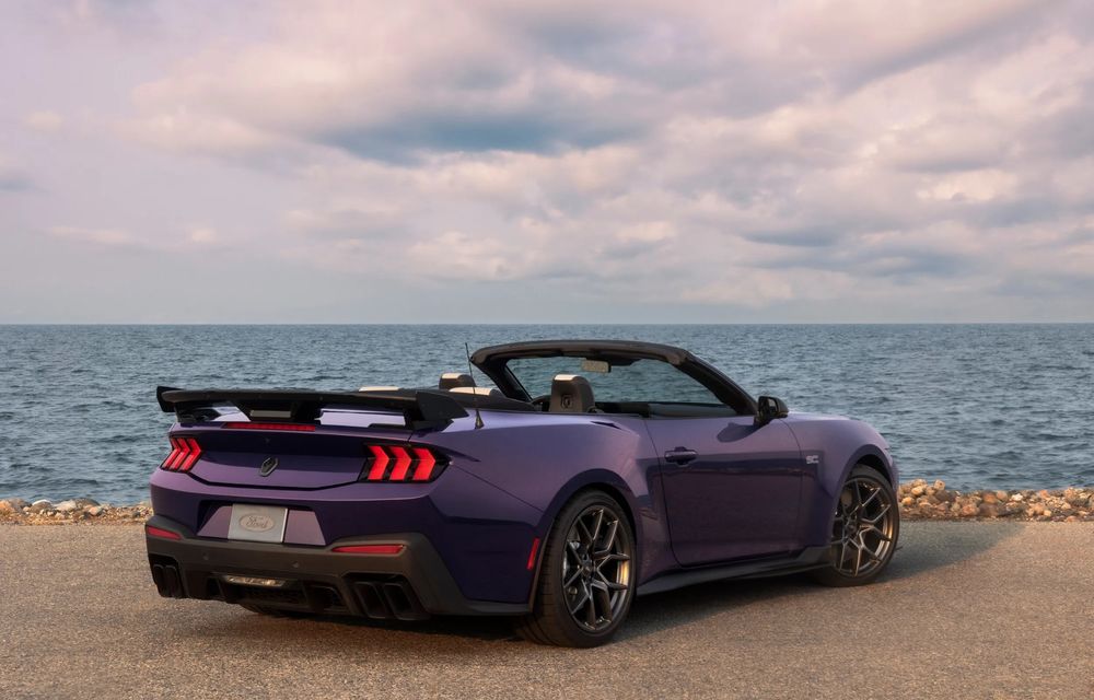 Ford Mustang Dark Horse SC Convertible: cel mai puternic Mustang decapotabil din istorie are 795 CP - Poza 2 Ford Mustang Dark Horse SC Convertible: cel mai puternic Mustang decapotabil din istorie are 795 CP - Poza 2