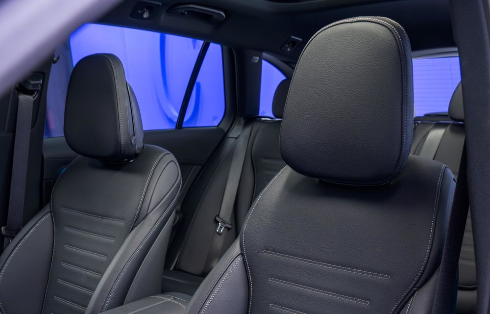 Noul Mercedes-Benz Clasa C facelift: motorizări electrificate și design revizuit - Poza 16 Noul Mercedes-Benz Clasa C facelift: motorizări electrificate și design revizuit - Poza 16
