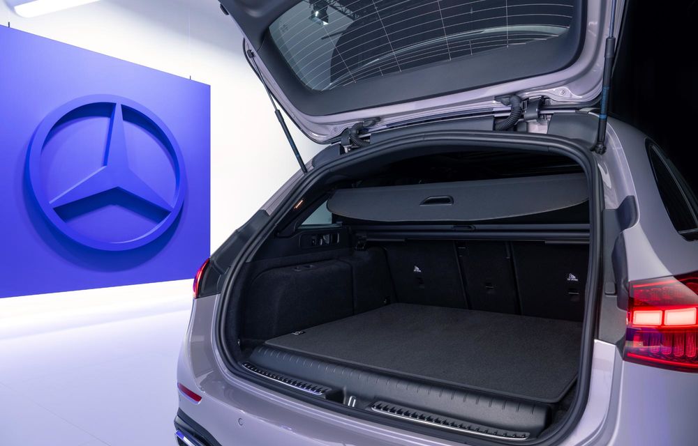 Noul Mercedes-Benz Clasa C facelift: motorizări electrificate și design revizuit - Poza 38 Noul Mercedes-Benz Clasa C facelift: motorizări electrificate și design revizuit - Poza 38