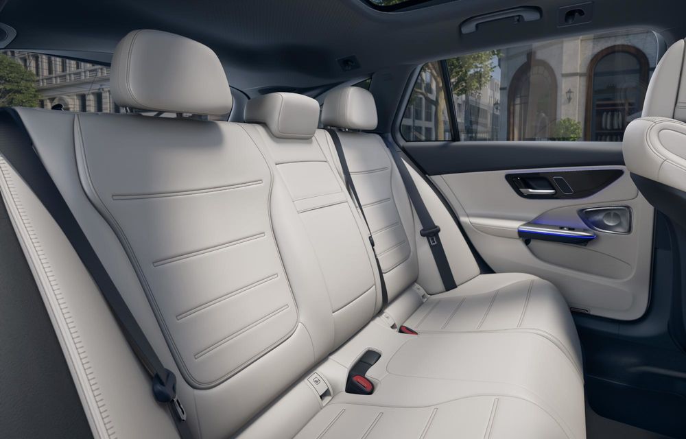 Noul Mercedes-Benz Clasa C facelift: motorizări electrificate și design revizuit - Poza 37 Noul Mercedes-Benz Clasa C facelift: motorizări electrificate și design revizuit - Poza 37
