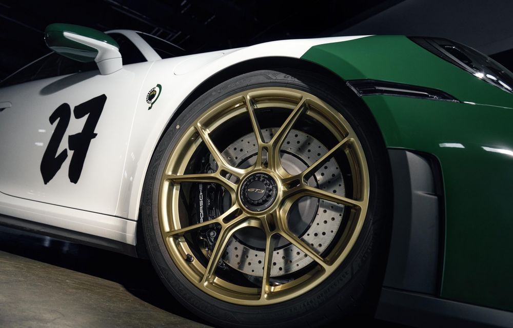 Porsche 911 GT3 primește o ediție limitată care marchează 100 de ani de Nurburgring - Poza 15 Porsche 911 GT3 primește o ediție limitată care marchează 100 de ani de Nurburgring - Poza 15