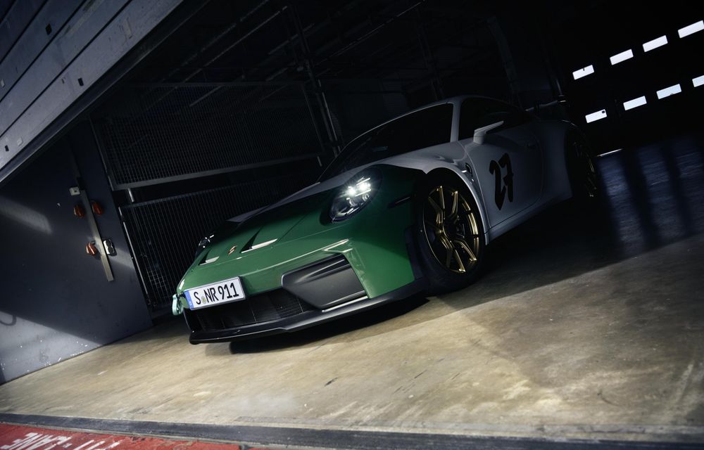 Porsche 911 GT3 primește o ediție limitată care marchează 100 de ani de Nurburgring - Poza 2 Porsche 911 GT3 primește o ediție limitată care marchează 100 de ani de Nurburgring - Poza 2