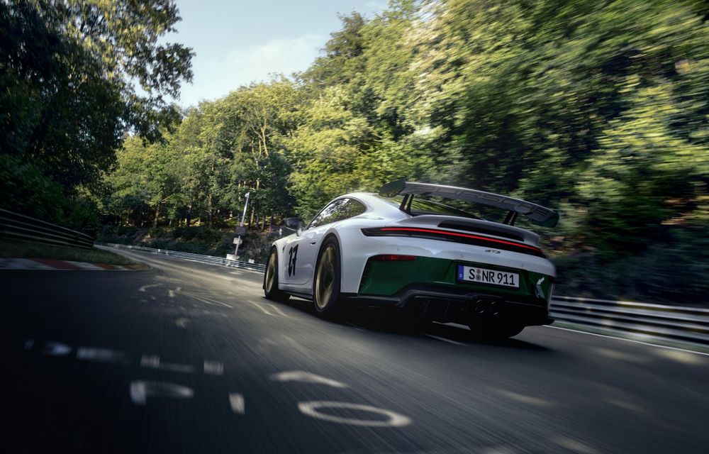 Porsche 911 GT3 primește o ediție limitată care marchează 100 de ani de Nurburgring - Poza 6 Porsche 911 GT3 primește o ediție limitată care marchează 100 de ani de Nurburgring - Poza 6