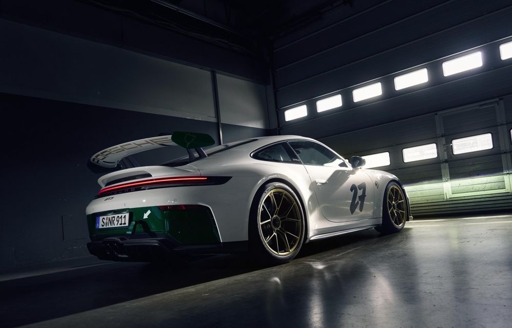 Porsche 911 GT3 primește o ediție limitată care marchează 100 de ani de Nurburgring - Poza 4 Porsche 911 GT3 primește o ediție limitată care marchează 100 de ani de Nurburgring - Poza 4