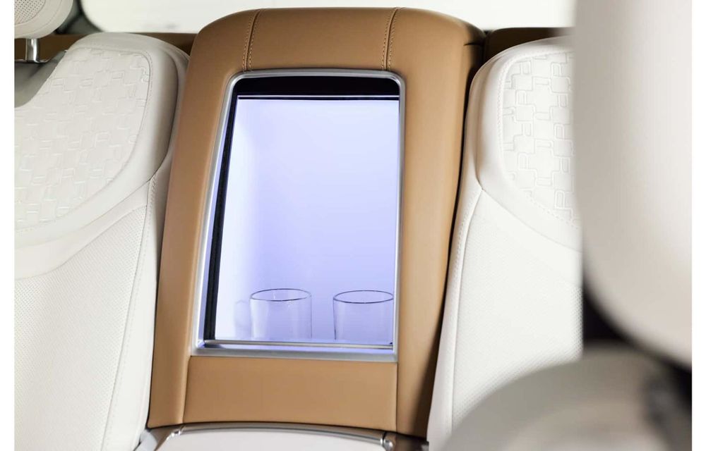 Range Rover SV Pearl Luster: exemplar unic creat prin programul SV Bespoke - Poza 5 Range Rover SV Pearl Luster: exemplar unic creat prin programul SV Bespoke - Poza 5