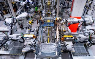 Geely va produce mașini în fabricile Volvo din Europa începând din 2028