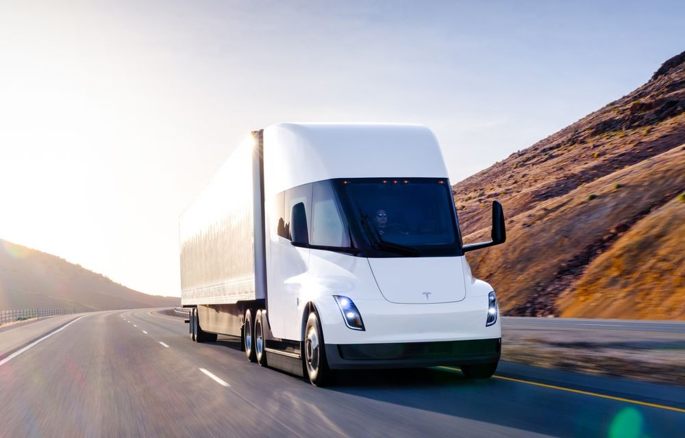Tesla Semi ajunge, într-un final, în Europa: expus în Germania în luna septembrie - Poza 1 Tesla Semi ajunge, într-un final, în Europa: expus în Germania în luna septembrie - Poza 1