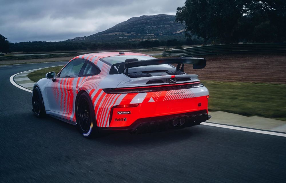 Noul Porsche 911 Challenge, cea mai accesibilă mașină de curse a mărcii - Poza 6 Noul Porsche 911 Challenge, cea mai accesibilă mașină de curse a mărcii - Poza 6