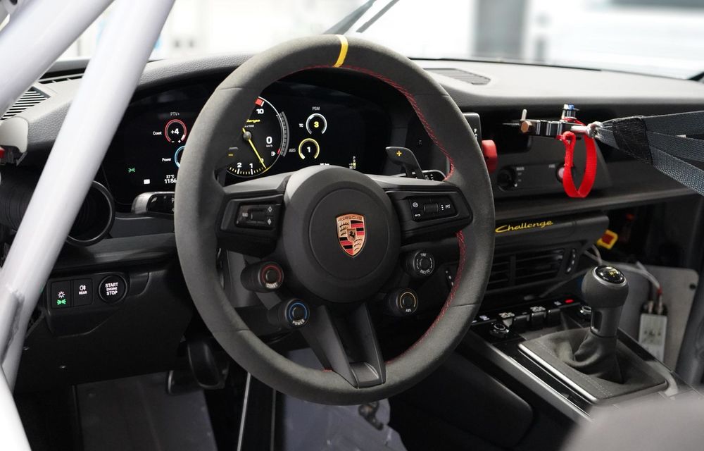 Noul Porsche 911 Challenge, cea mai accesibilă mașină de curse a mărcii - Poza 12 Noul Porsche 911 Challenge, cea mai accesibilă mașină de curse a mărcii - Poza 12
