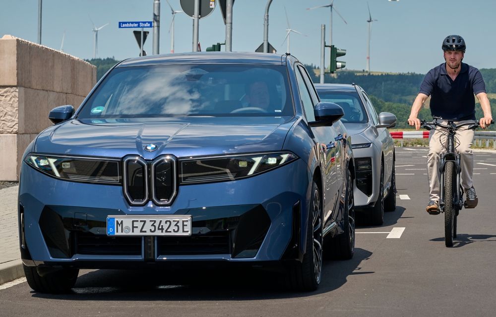 BMW extinde sistemele de asistență oferite în standard pe iX3, i3, X5 și Seria 7 - Poza 1 BMW extinde sistemele de asistență oferite în standard pe iX3, i3, X5 și Seria 7 - Poza 1