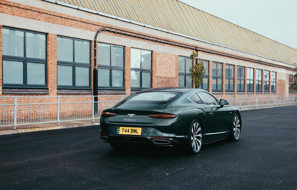 Exemplar unicat Bentley Continental GT Azure. Marchează 80 de ani de producție la uzina din Crewe - Poza 8 Exemplar unicat Bentley Continental GT Azure. Marchează 80 de ani de producție la uzina din Crewe - Poza 8