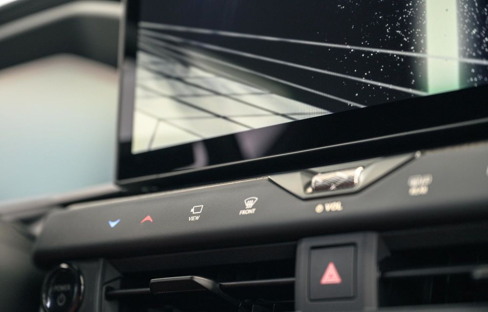 Noul Lexus NX facelift: motoare hibride mai puternice și design revizuit - Poza 37 Noul Lexus NX facelift: motoare hibride mai puternice și design revizuit - Poza 37