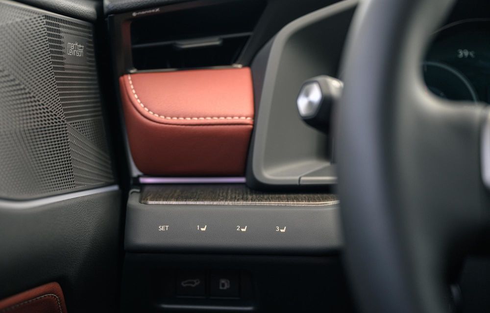 Noul Lexus NX facelift: motoare hibride mai puternice și design revizuit - Poza 38 Noul Lexus NX facelift: motoare hibride mai puternice și design revizuit - Poza 38