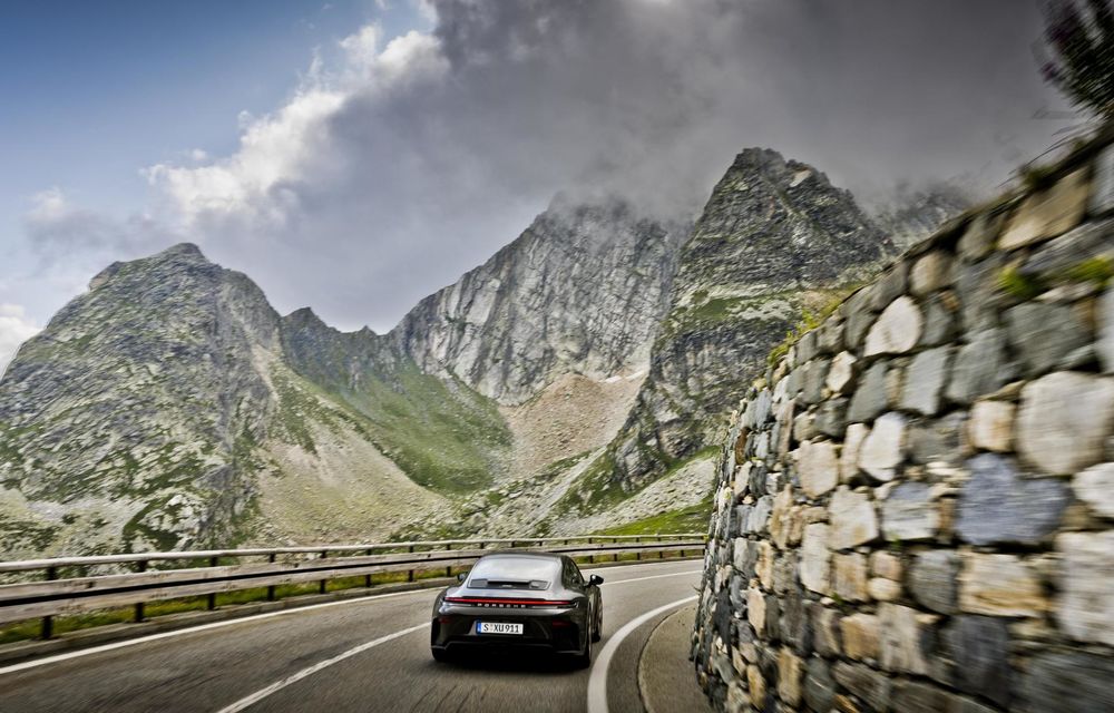 Noul Porsche 911 GT3 Bergsport: ediție specială inspirată de Munții Alpi - Poza 10 Noul Porsche 911 GT3 Bergsport: ediție specială inspirată de Munții Alpi - Poza 10