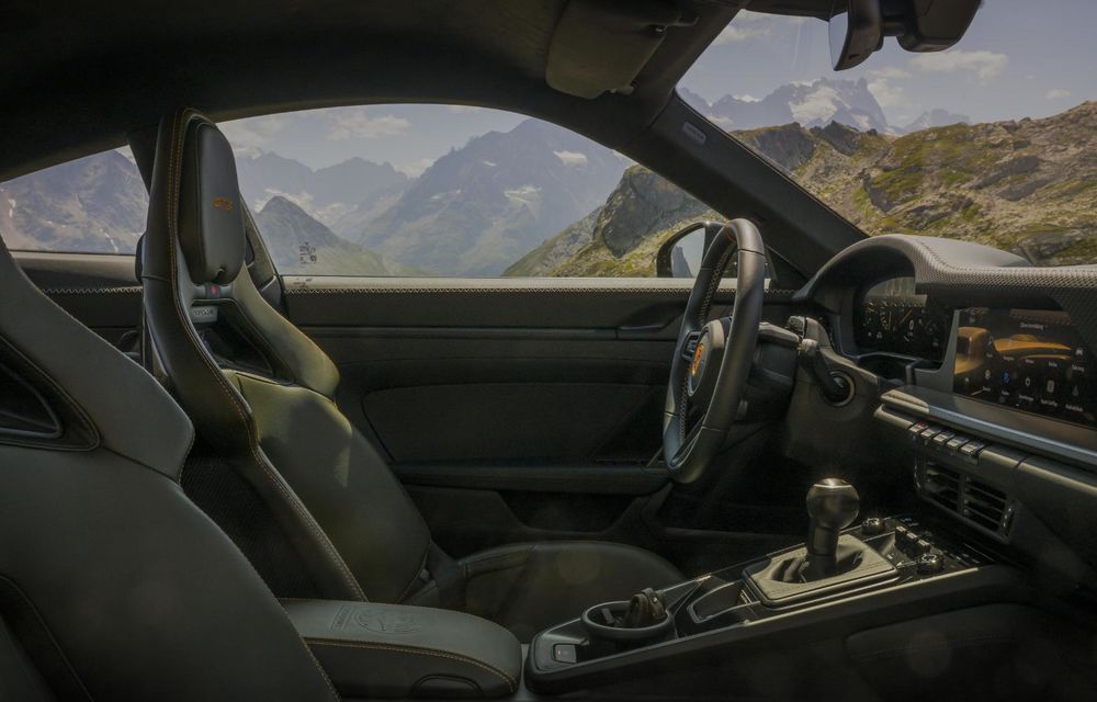 Noul Porsche 911 GT3 Bergsport: ediție specială inspirată de Munții Alpi - Poza 16 Noul Porsche 911 GT3 Bergsport: ediție specială inspirată de Munții Alpi - Poza 16