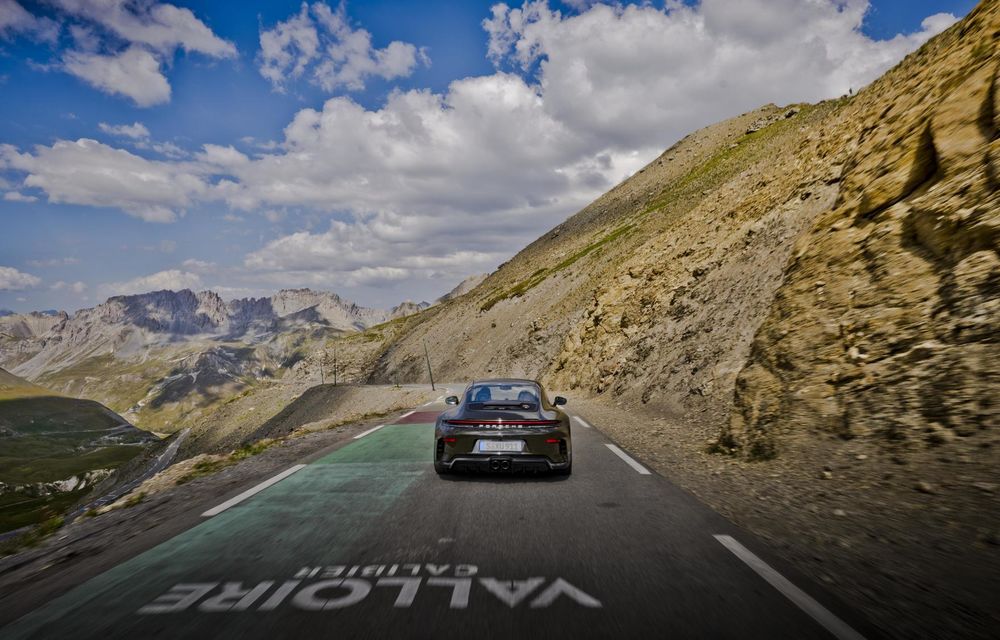 Noul Porsche 911 GT3 Bergsport: ediție specială inspirată de Munții Alpi - Poza 18 Noul Porsche 911 GT3 Bergsport: ediție specială inspirată de Munții Alpi - Poza 18