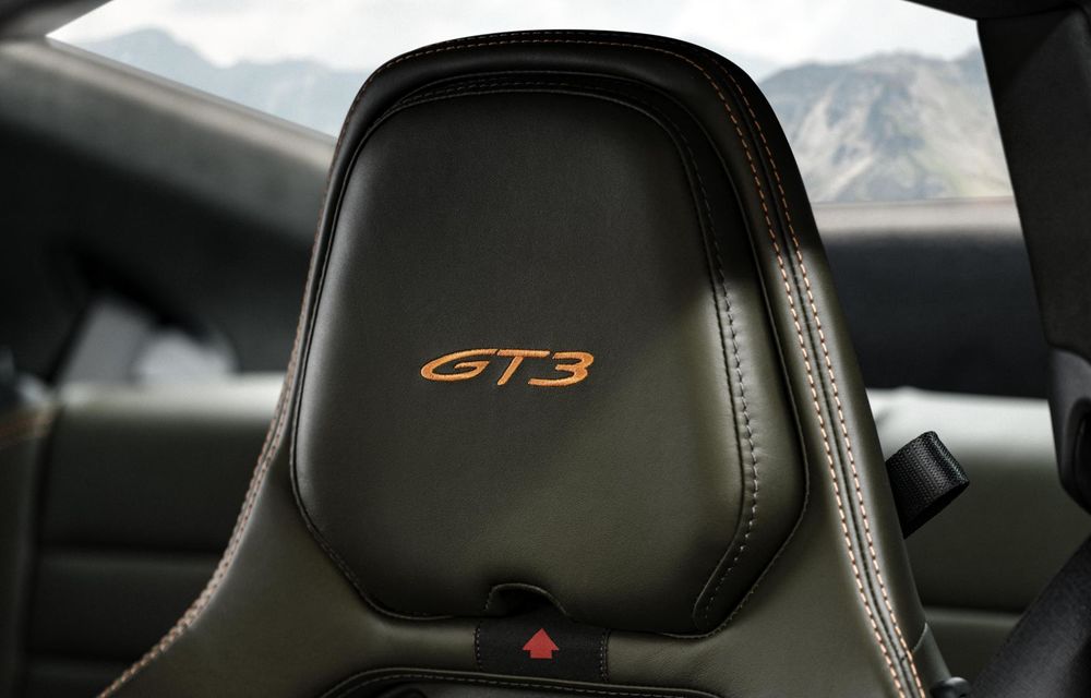 Noul Porsche 911 GT3 Bergsport: ediție specială inspirată de Munții Alpi - Poza 25 Noul Porsche 911 GT3 Bergsport: ediție specială inspirată de Munții Alpi - Poza 25