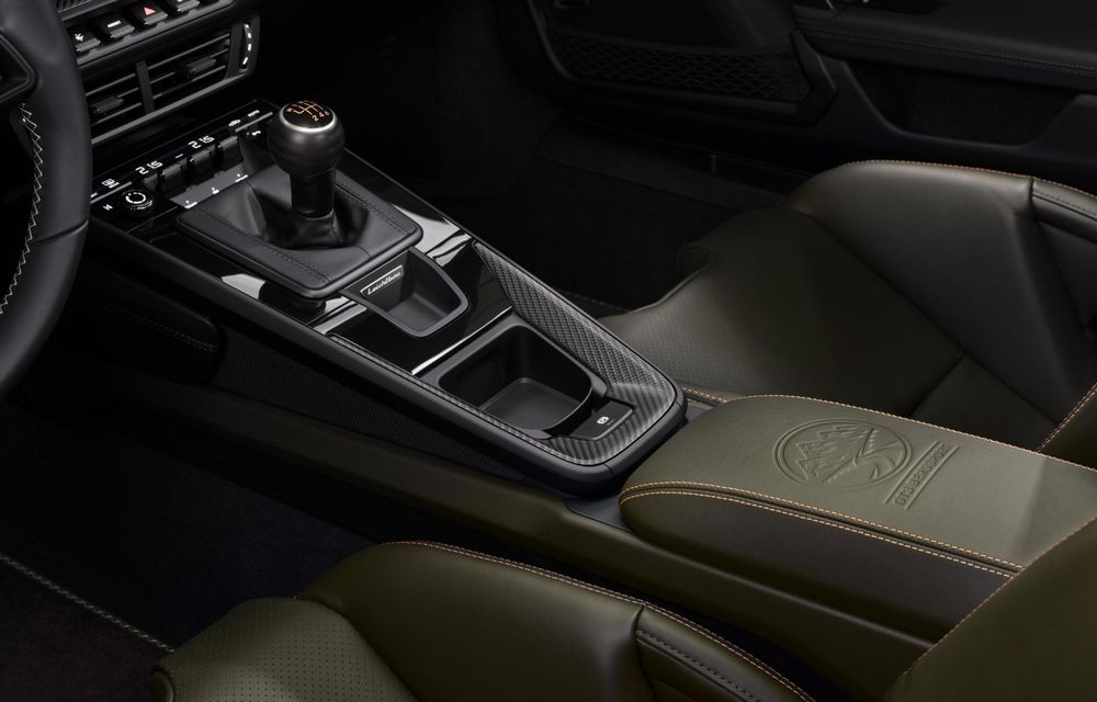 Noul Porsche 911 GT3 Bergsport: ediție specială inspirată de Munții Alpi - Poza 22 Noul Porsche 911 GT3 Bergsport: ediție specială inspirată de Munții Alpi - Poza 22