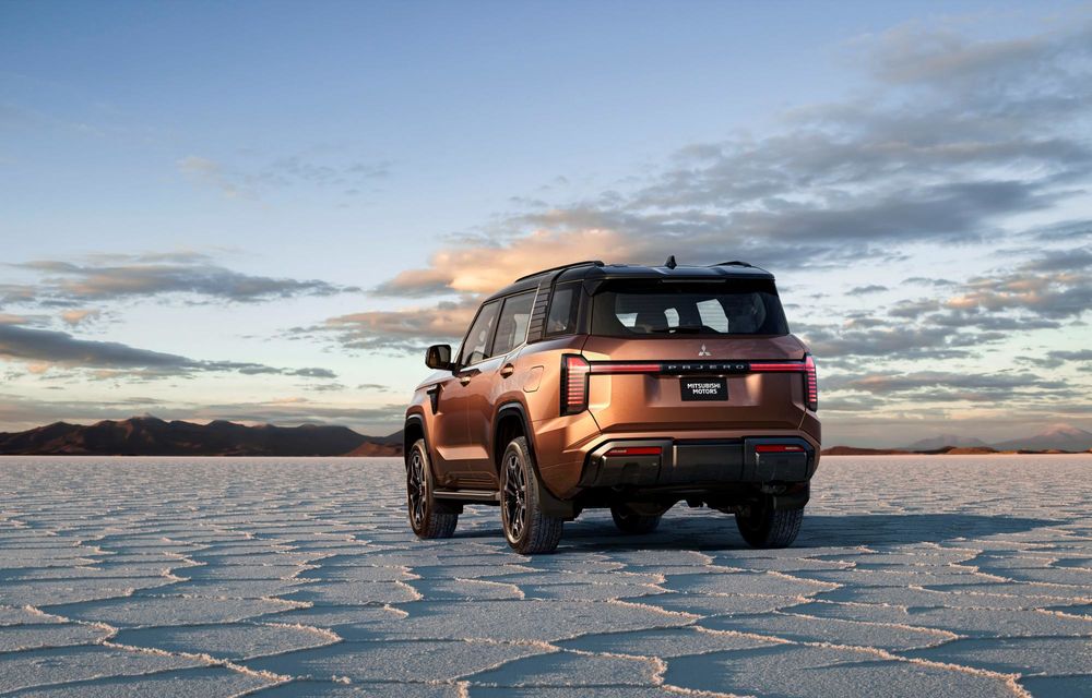 Noul Mitsubishi Pajero este aici: prima generație nouă după 20 de ani - Poza 3 Noul Mitsubishi Pajero este aici: prima generație nouă după 20 de ani - Poza 3