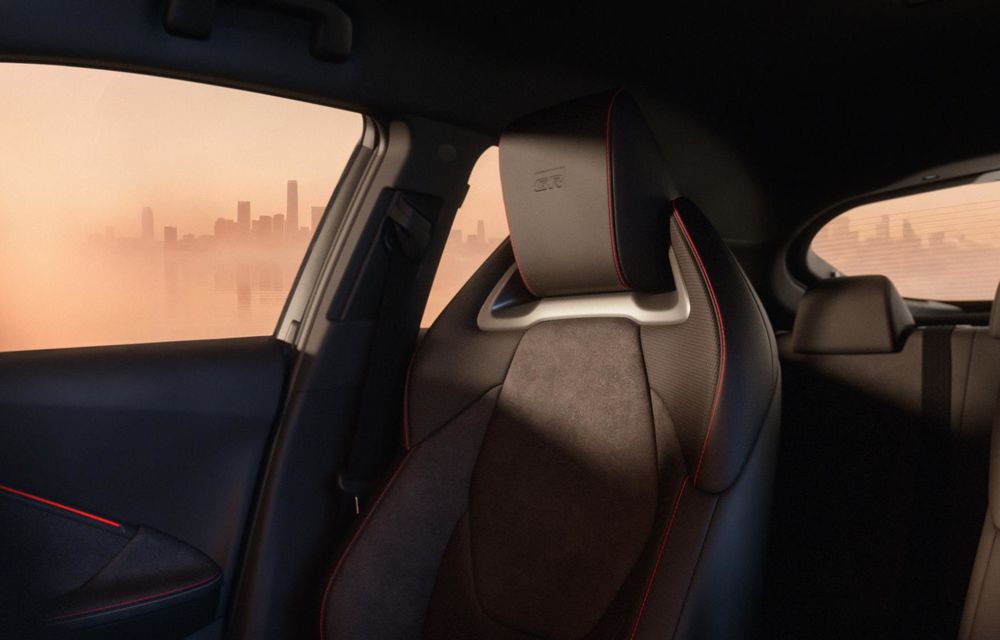 Noutăți pentru Toyota C-HR GR Sport: culoare mată nouă și jante de 20 de inch - Poza 6 Noutăți pentru Toyota C-HR GR Sport: culoare mată nouă și jante de 20 de inch - Poza 6