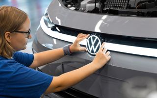 Volkswagen aprobă un plan de eliminare a încă 50.000 de locuri de muncă