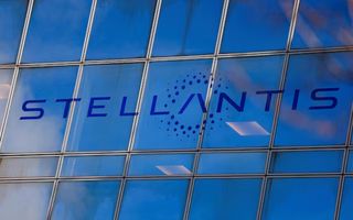 Stellantis caută soluții pentru Maserati: negocieri cu Huawei și JAC pentru un nou parteneriat industrial