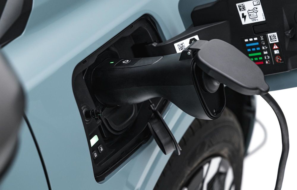 PREMIERĂ: Am văzut pe viu noua generație Dacia Spring. 5 lucruri esențiale - Poza 38