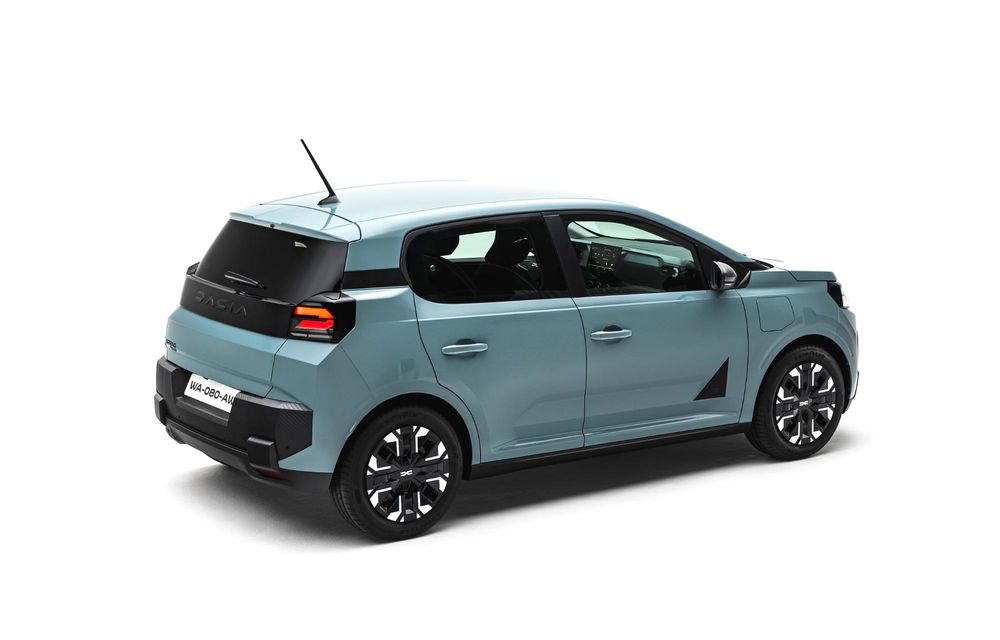PREMIERĂ: Am văzut pe viu noua generație Dacia Spring. 5 lucruri esențiale - Poza 7