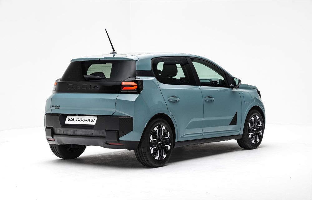 PREMIERĂ: Am văzut pe viu noua generație Dacia Spring. 5 lucruri esențiale - Poza 8