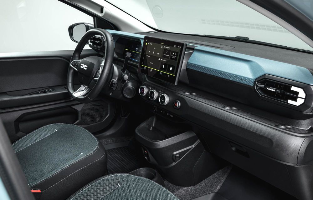 PREMIERĂ: Am văzut pe viu noua generație Dacia Spring. 5 lucruri esențiale - Poza 11