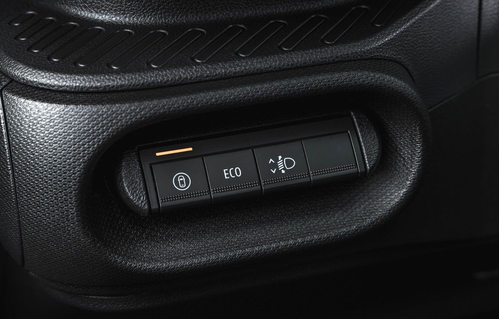 PREMIERĂ: Am văzut pe viu noua generație Dacia Spring. 5 lucruri esențiale - Poza 19