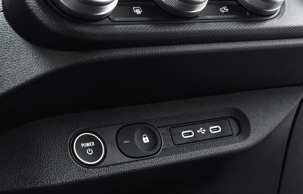 PREMIERĂ: Am văzut pe viu noua generație Dacia Spring. 5 lucruri esențiale - Poza 22