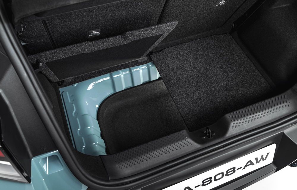 PREMIERĂ: Am văzut pe viu noua generație Dacia Spring. 5 lucruri esențiale - Poza 41